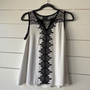 Market and Spruce sleeveless blouse